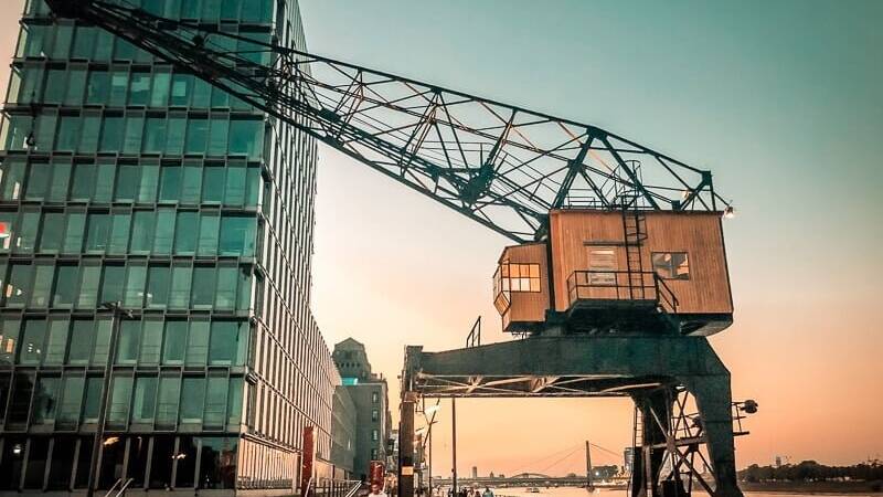K&ouml;ln Sehensw&uuml;rdigkeiten Rheinauhafen Abend Sonnenuntergang Hafen