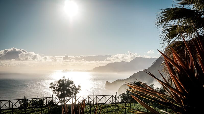 Portugal Madeira Sehensw&uuml;rdigkeiten Quinta do Furao Ausblick Santana Steilk&uuml;ste