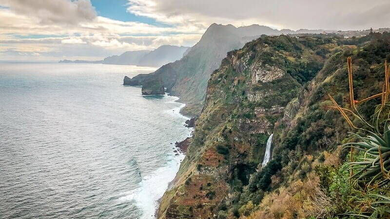 Portugal Madeira Sehensw&uuml;rdigkeiten Steilk&uuml;ste Santana