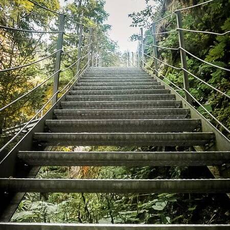 Barbarossaschlucht Treppen Alpe Adria Trail Etappe 9 Mallnitz Obervellach