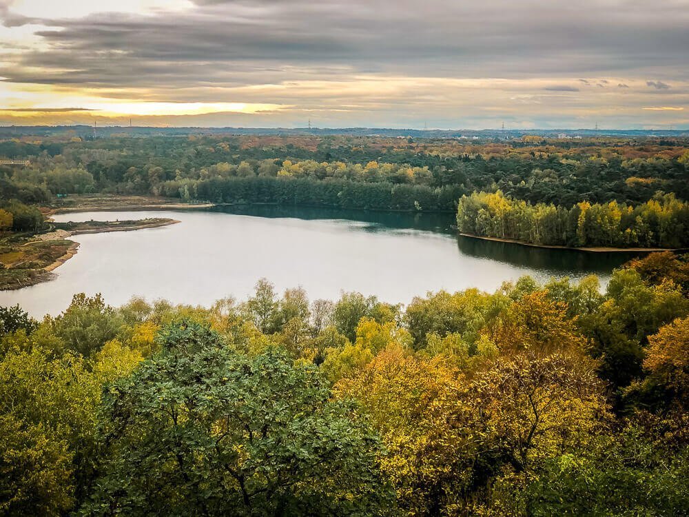 Wandern in Duisburg an der Sechs-Seen-Platte im Ruhrgebiet