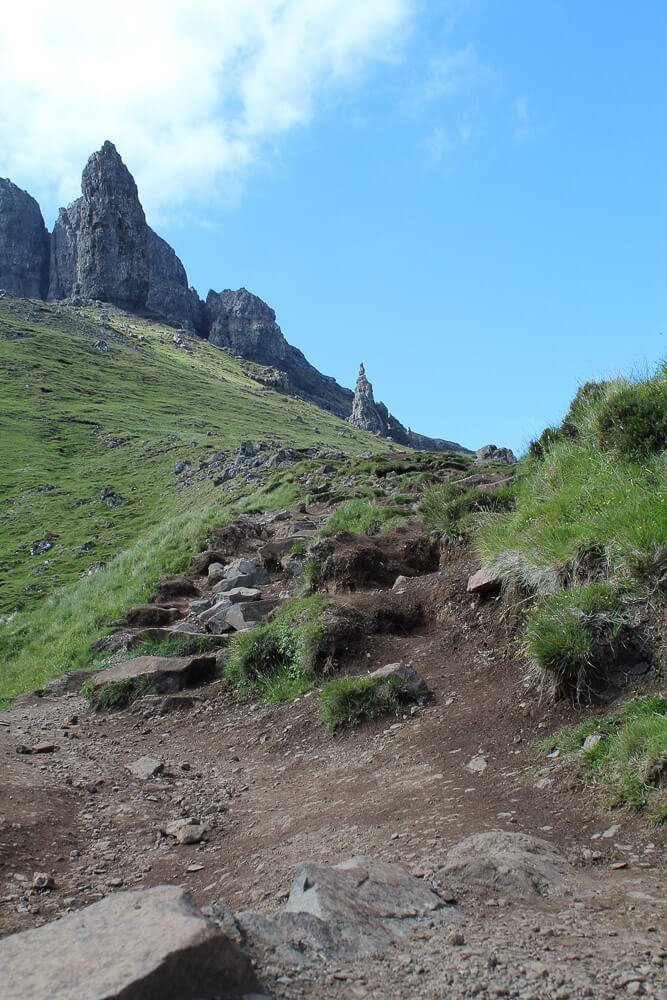 Wanderweg zum Old Man of Storr auf der Isle of Skye