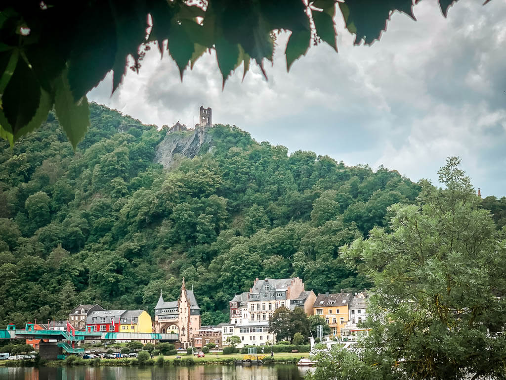Aussicht auf Grevenburg oberhalb von Traben-Trarbach