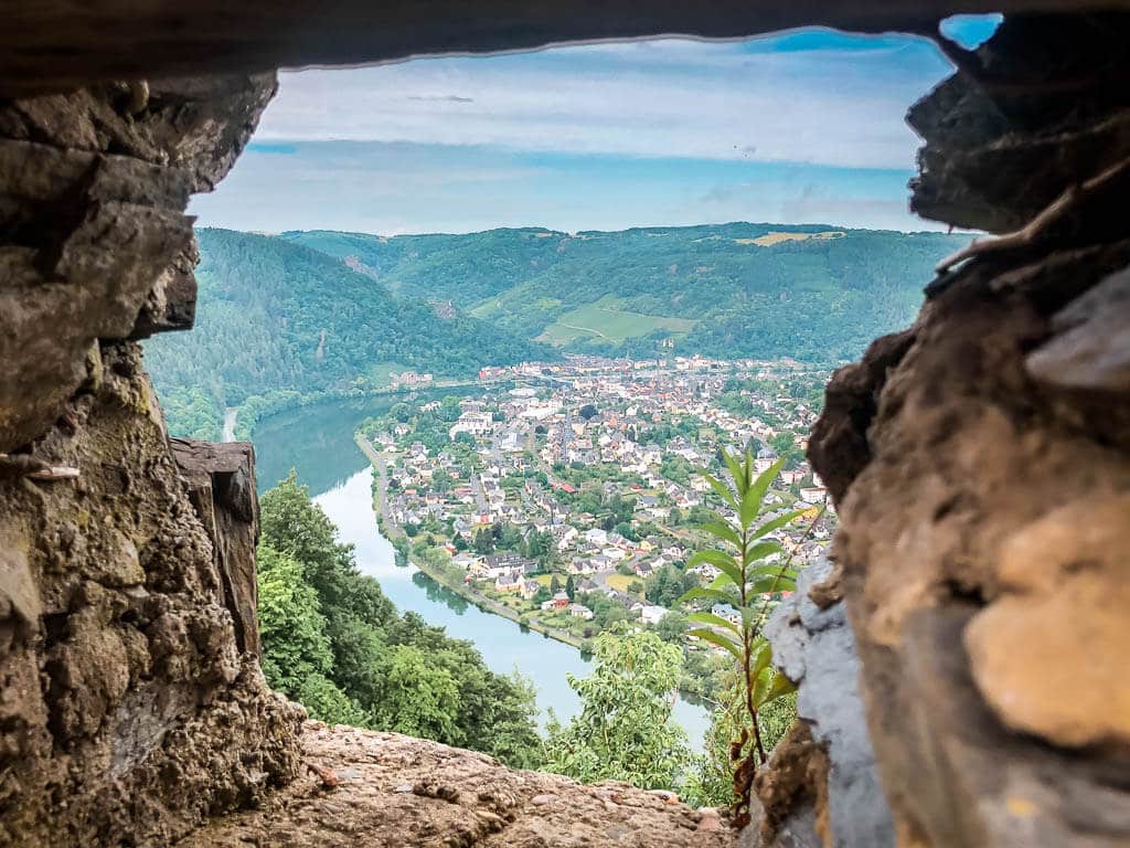 Blick auf die Mosel und Traben-Trarbach von der 