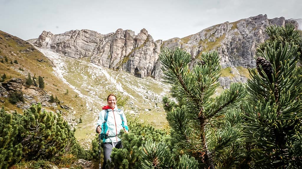 Couchflucht Sabrina Bechtold wandert in den Nockbergen auf dem Alpe-Adria-Trail