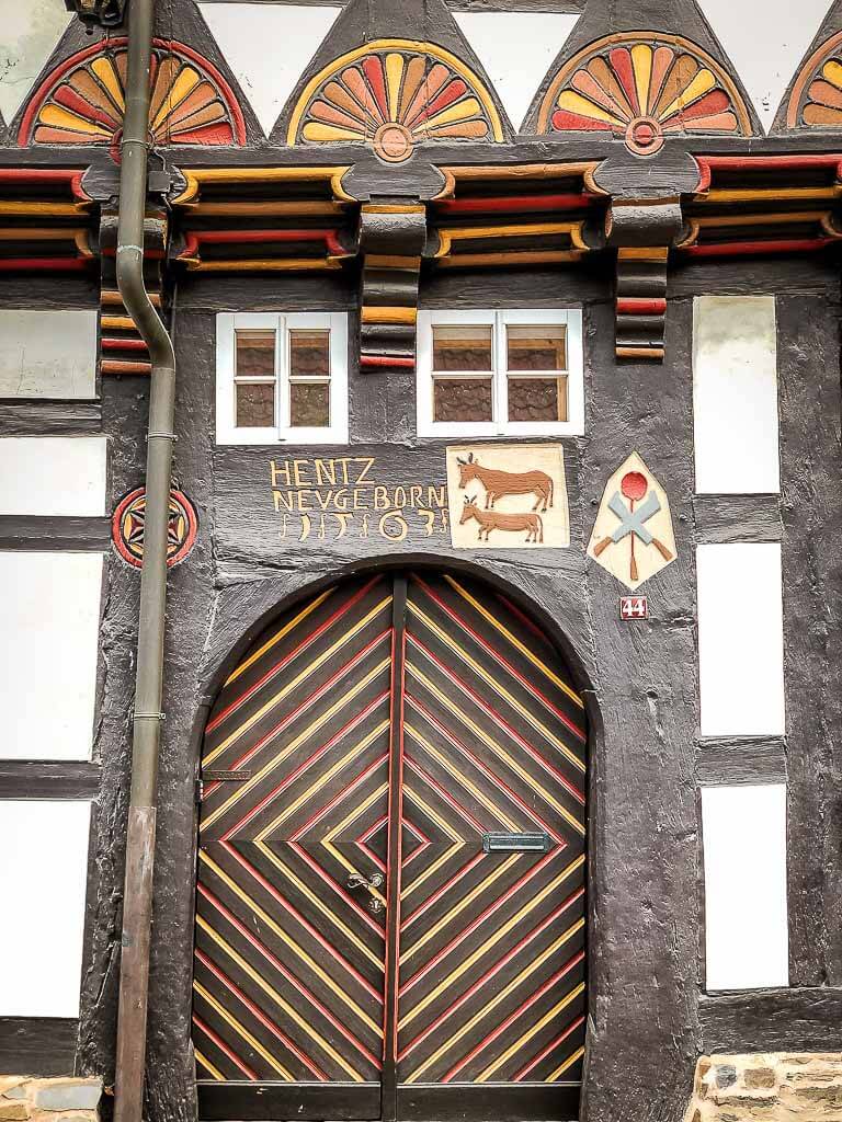 T&uuml;r eines historischen Fachwerkhauses in Stolberg im S&uuml;dharz