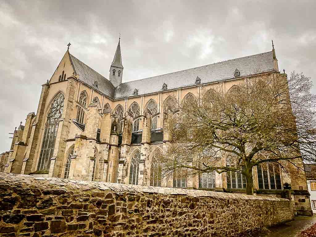 Wandern im Bergischen Land - Altenberger Dom bei Odenthal