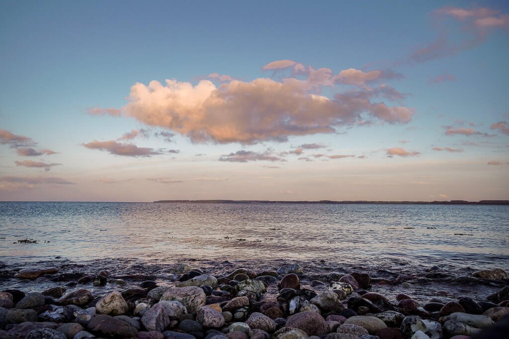 Sonnenuntergang am Naturstrand von Langholz an der Ostsee