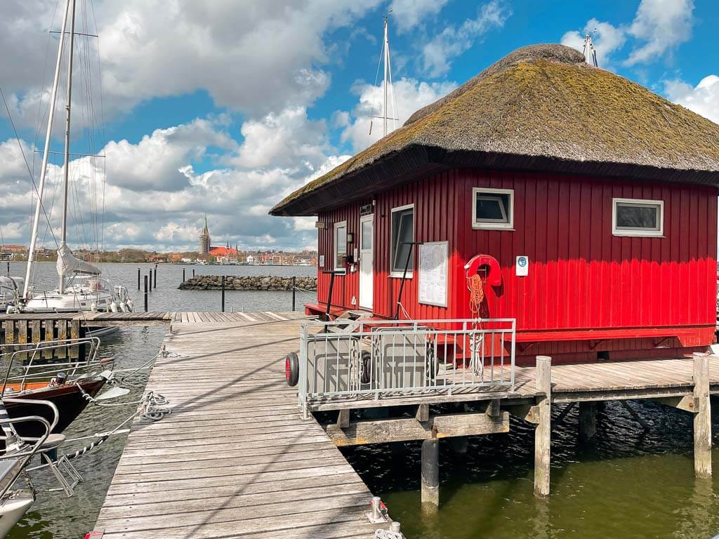 Haddebyer Hafen mit Blick auf Schleswig und den Dom