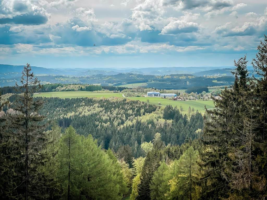 Frankenwald Wandern am Trekkingplatz D&ouml;braberg mit Aussicht