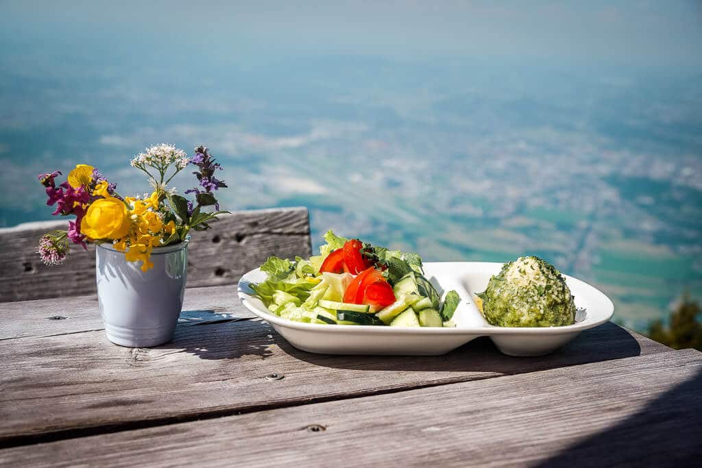 Salzburg Wandern zum Zeppezauerhaus am Untersberg mit Spinatk&ouml;deln