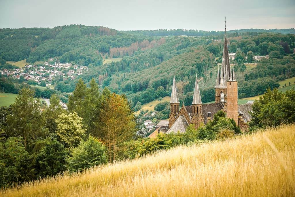 Kloster St. Marienhaus in Waldbreitbach auf der W&auml;ller Tour B&auml;renkopp