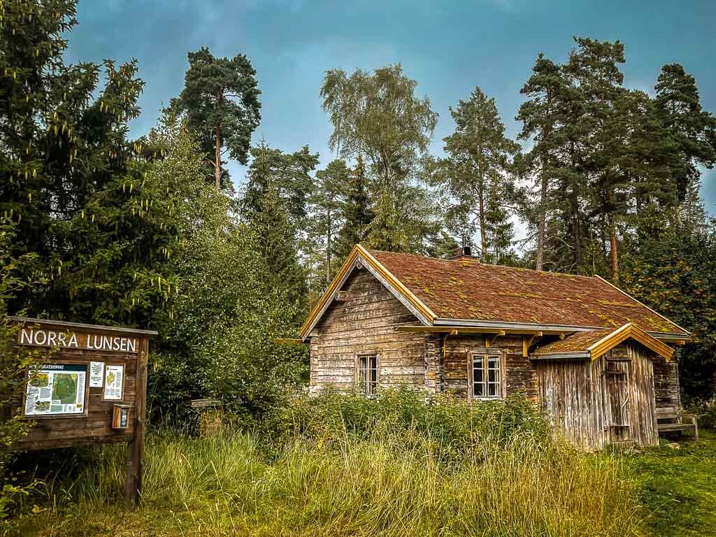 Uppsala Wandern auf dem Upplandsleden mit Schutzh&uuml;tte Lunsentorpet