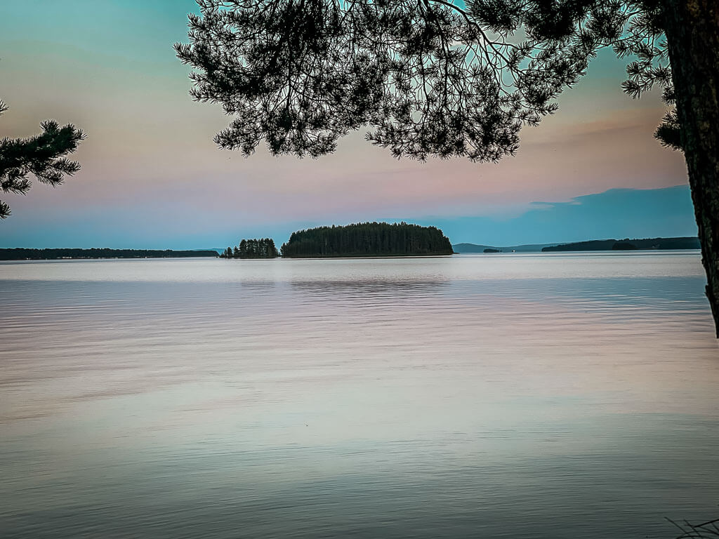 Abendstimmung am Siljansee in Mora, Dalarna