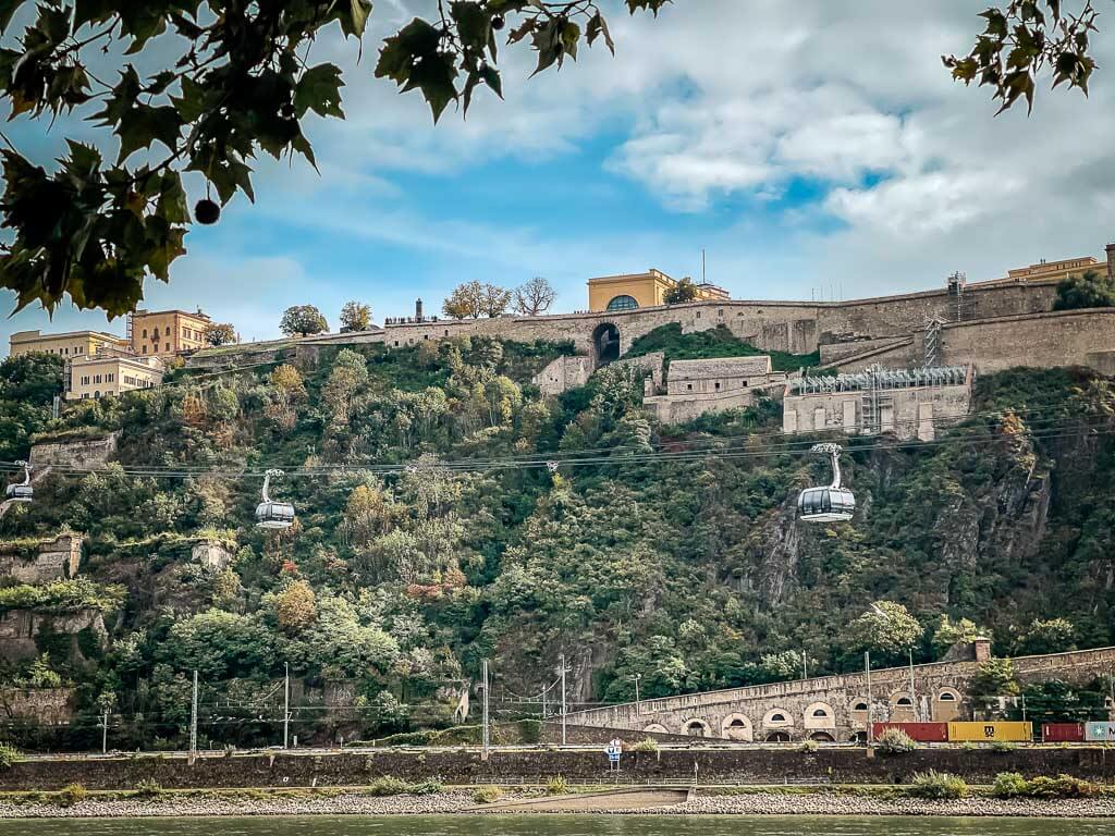 Rheinseilbahn in Koblenz im oberen Mittelrheintal
