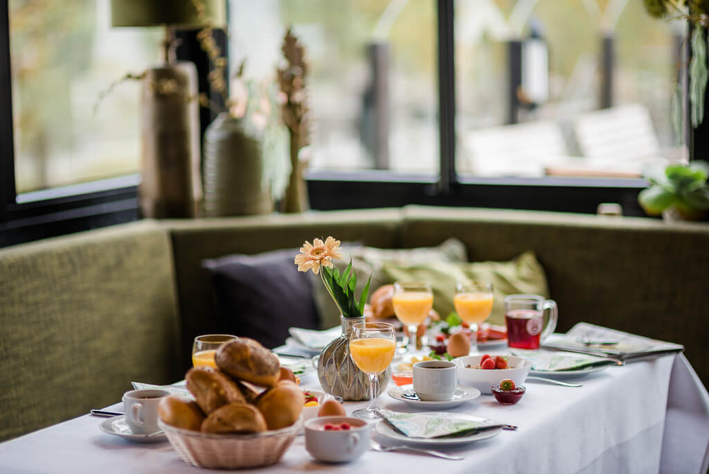 Sporthotel Grafenwald - Fr&uuml;hst&uuml;ck im Restaurant