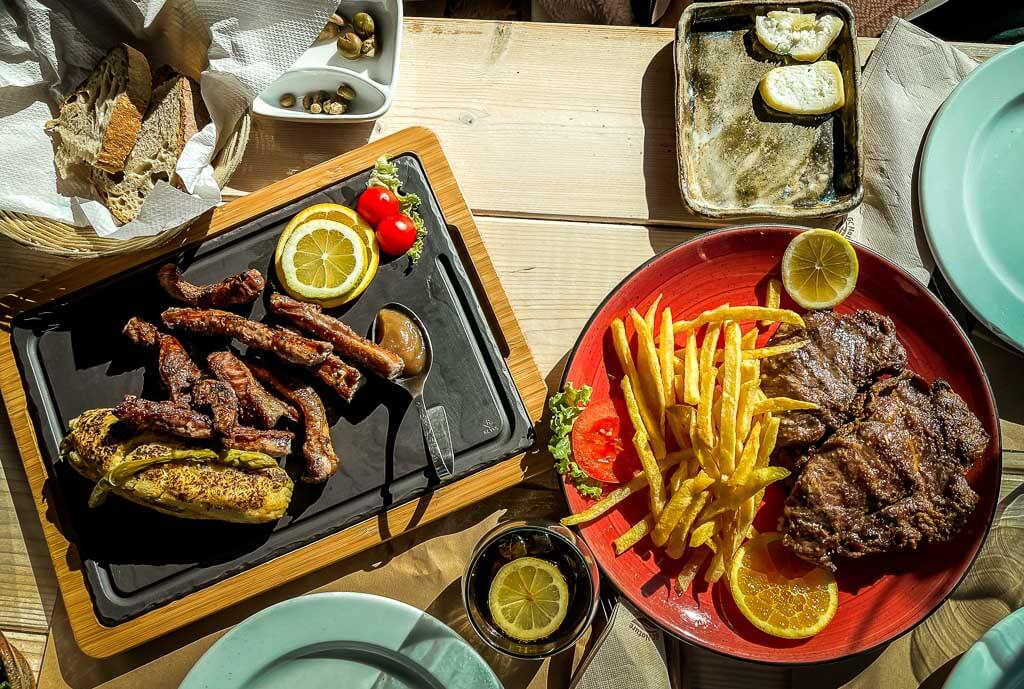 Porco Preto im Restaurant Luar da Foia in Monchique an der Algarve