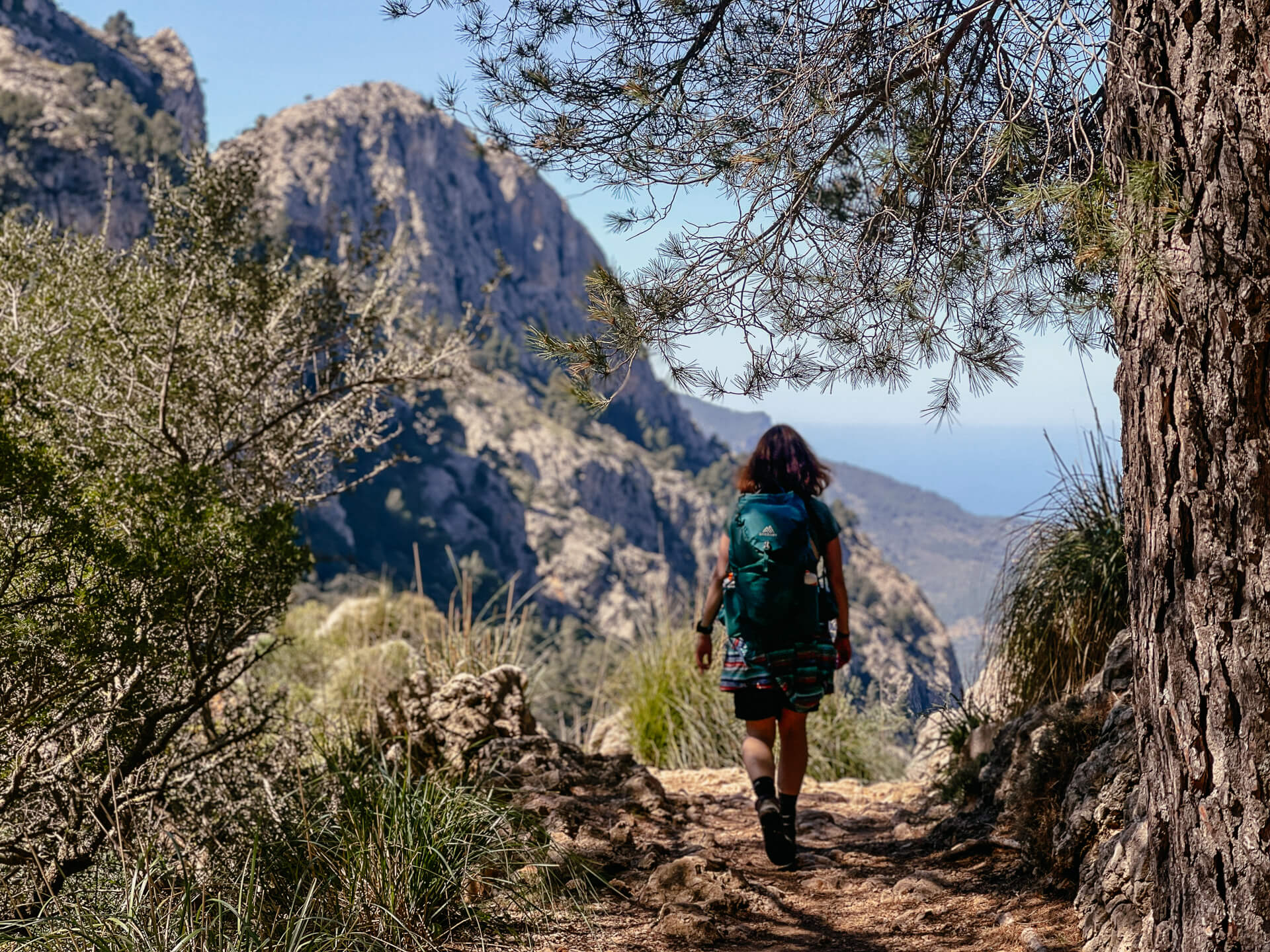 Couchflucht Sabrina Bechtold beim Wandern in der Serra de Tramuntana