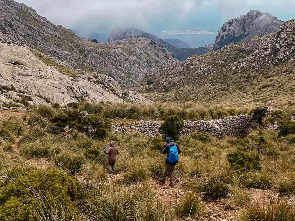 Wanderweg GR 221 in der Serra de Tramuntana am Pass 