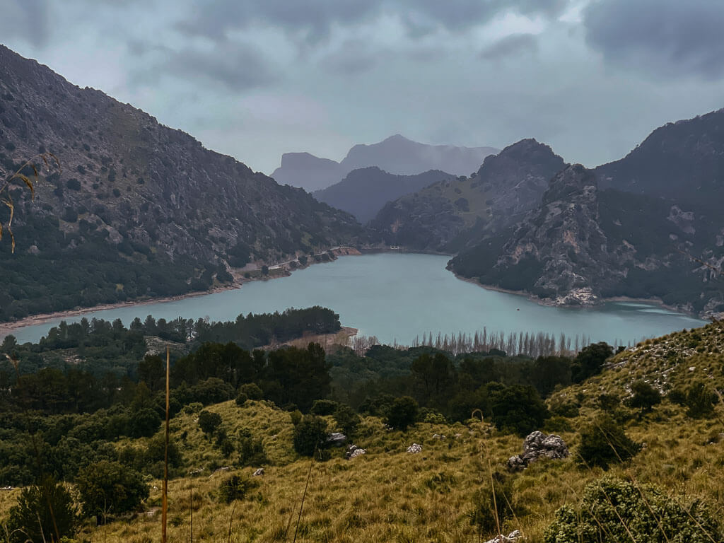 Stausee Gorg Blau in der Serra de Tramuntana auf Mallorca
