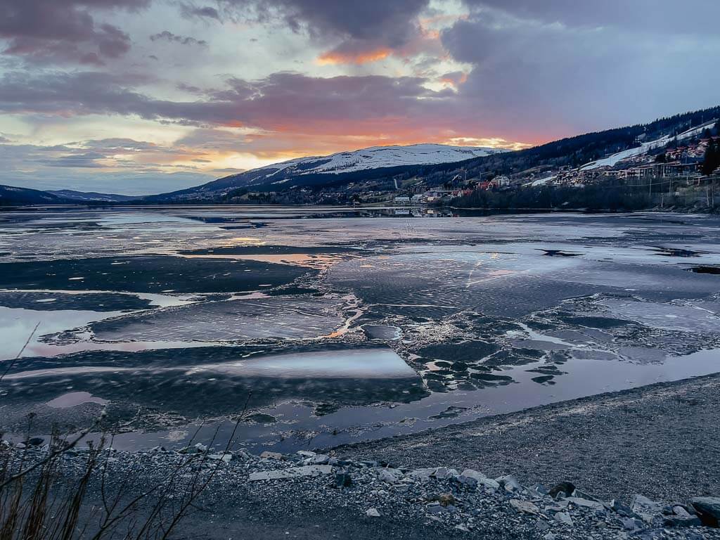 Sonnenuntergang in J&auml;mtland am Indals&auml;lven in &Aring;re