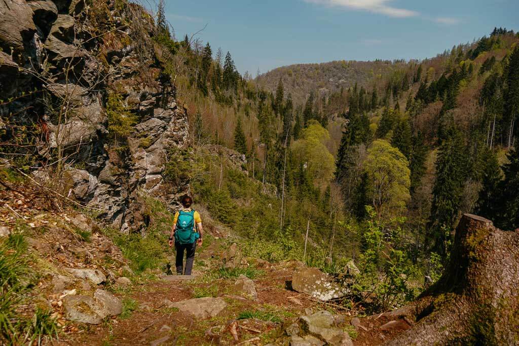Qualit&auml;tsregion - Couchflucht wandert auf dem Felsenweg im H&ouml;llental.
