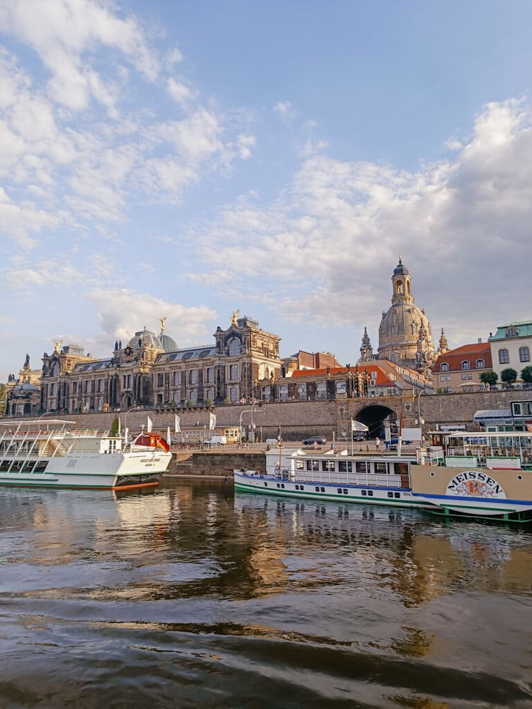 Dresden-Wandern-Elbufer-Dampfschifffahrt