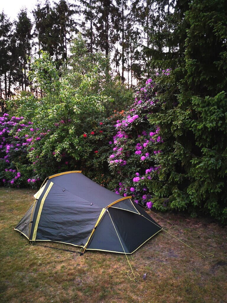Zelt auf dem Campingplatz bei Soltau auf dem Heidschnuckenweg