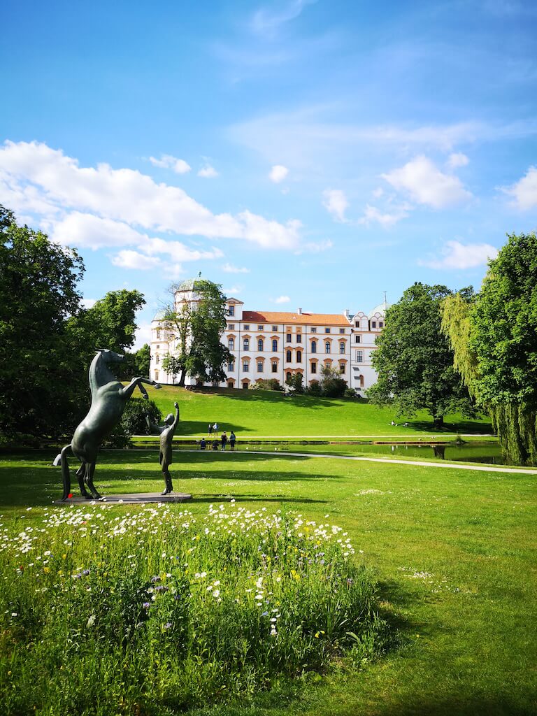 Schloss in Celle beim Wandern auf dem Heidschnuckenweg