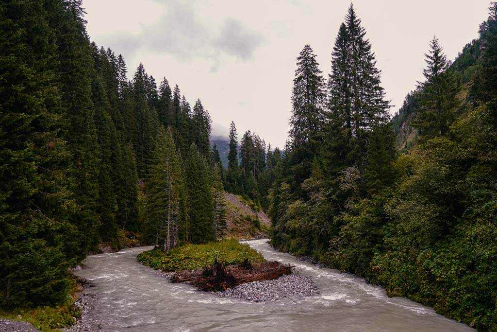 Lech Wildflusslandschaft auf dem Lechweg