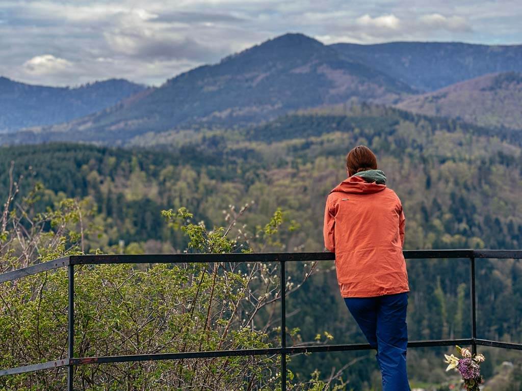 Elsass wandern und Aussicht auf W&auml;lder von Burg Hohenstein
