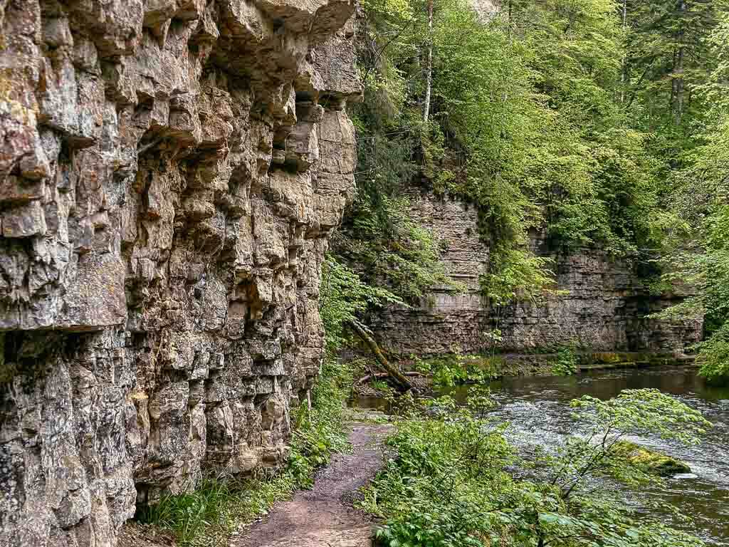 Schluchtensteig Wandern in der Wutachschlucht im Schwarzwald