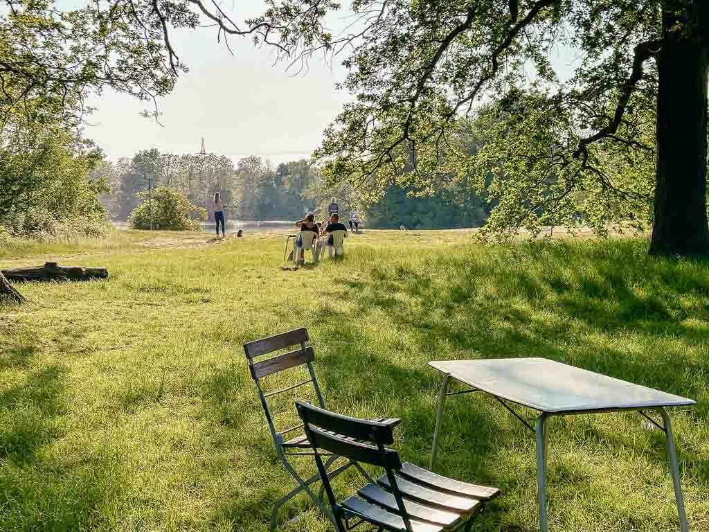 Wiese beim Kult-Imbiss 