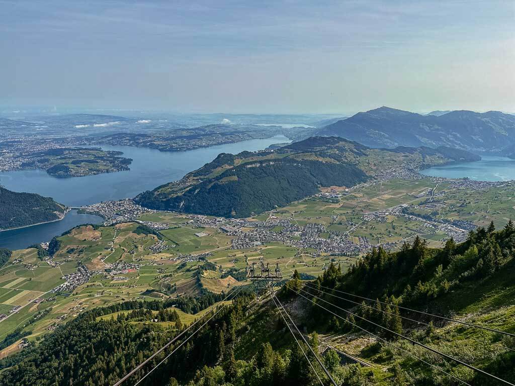 Ausblick von der Cabriobahn aufs Stanserhorn am Vierwaldst&auml;ttersee
