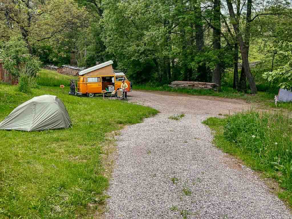 Trekking im Schwarzwald-One-night-camp-buch-Zeltplatz