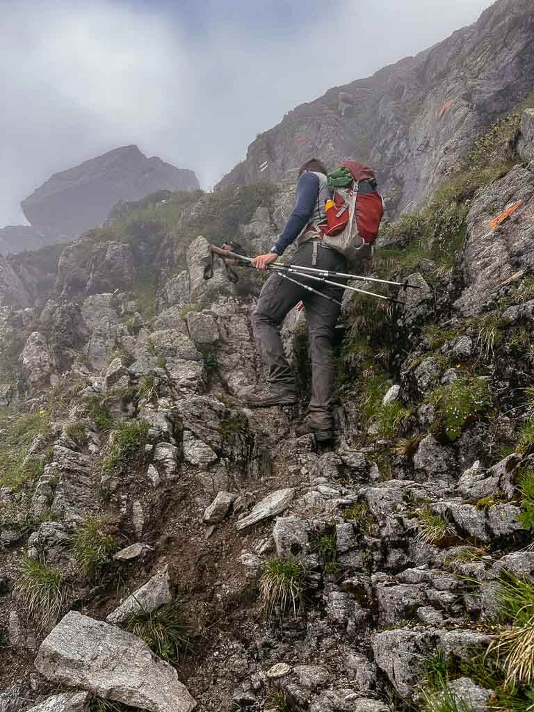 Felsiger Wanderweg auf der Montafoner H&uuml;ttenrunde