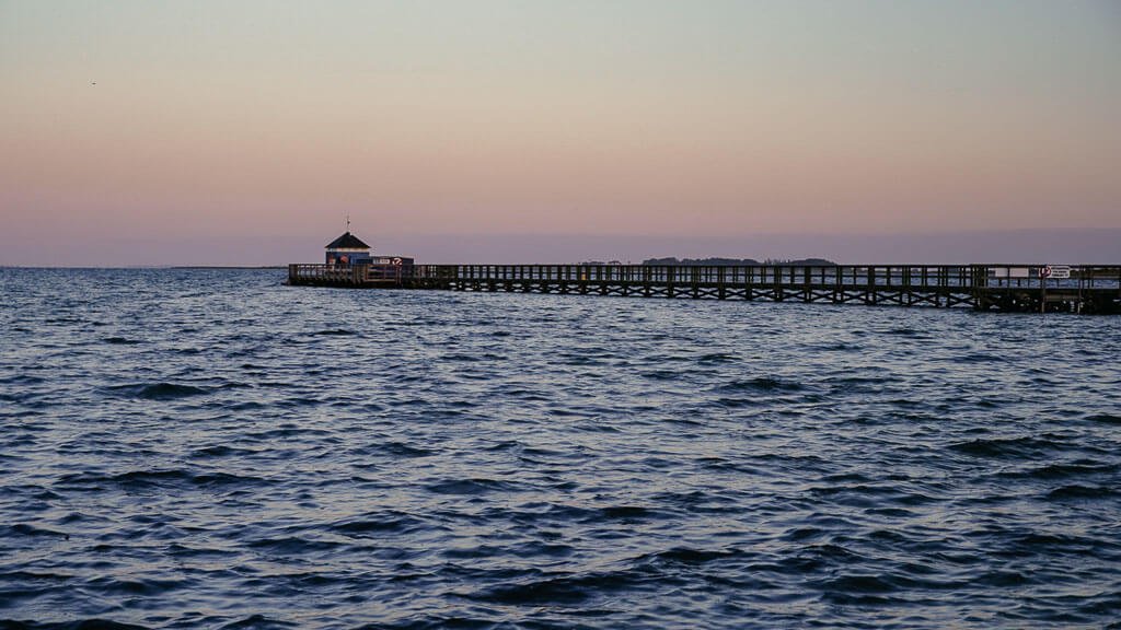 Badesteg am Hestehovedet Strand auf Lolland in D&auml;nemark