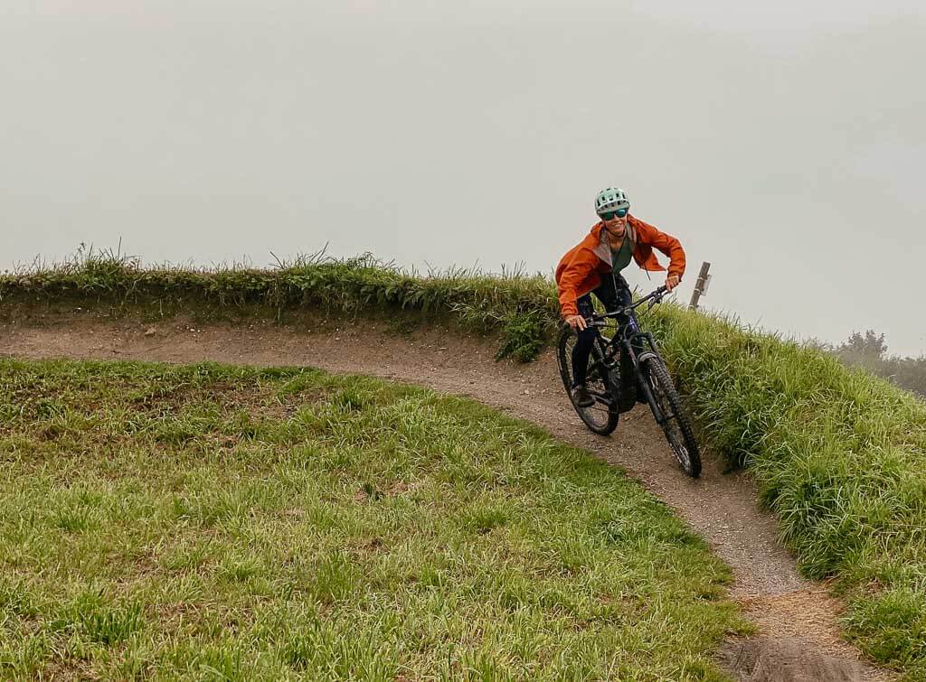 Mountainbiken auf der Halde Deusenberg bei der Radtour im Ruhrgebiet
