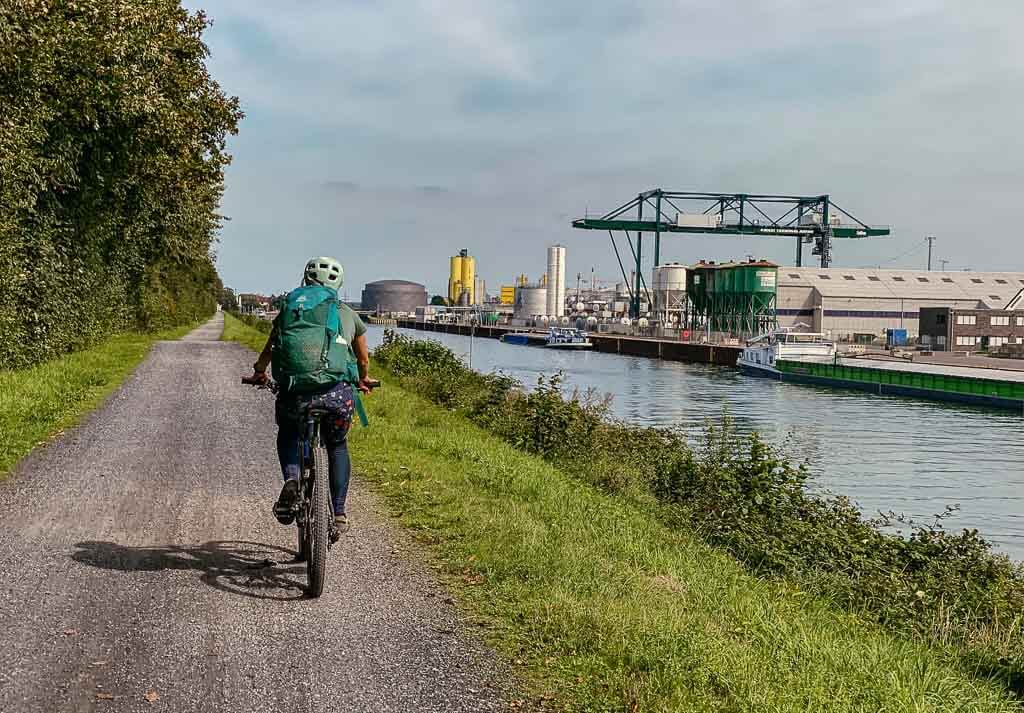 Radtour im Ruhrgebiet am &Ouml;lhafen in Hamm