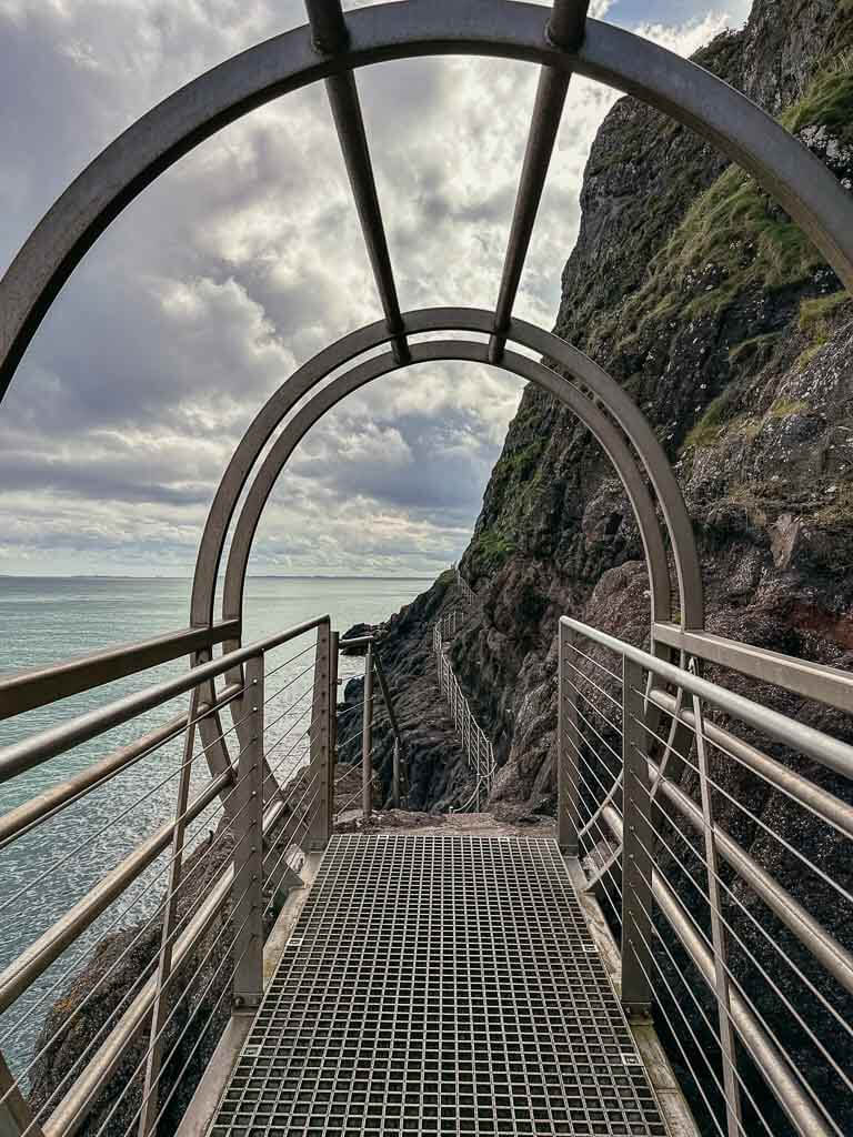 Gobbins Cliff Path in Nordirland