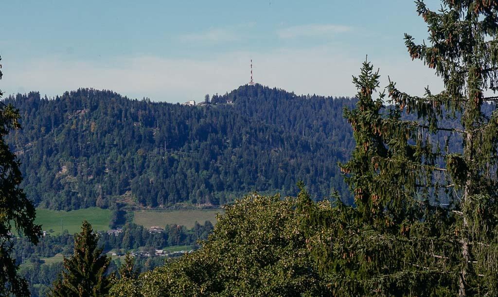 Vorarlberg wandern mit Blick zum Pf&auml;nder auf dem Weg zum Schneiderkopf