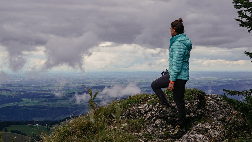 Blick ins Voralpenland vom Eineguntkopf im Lecknertal