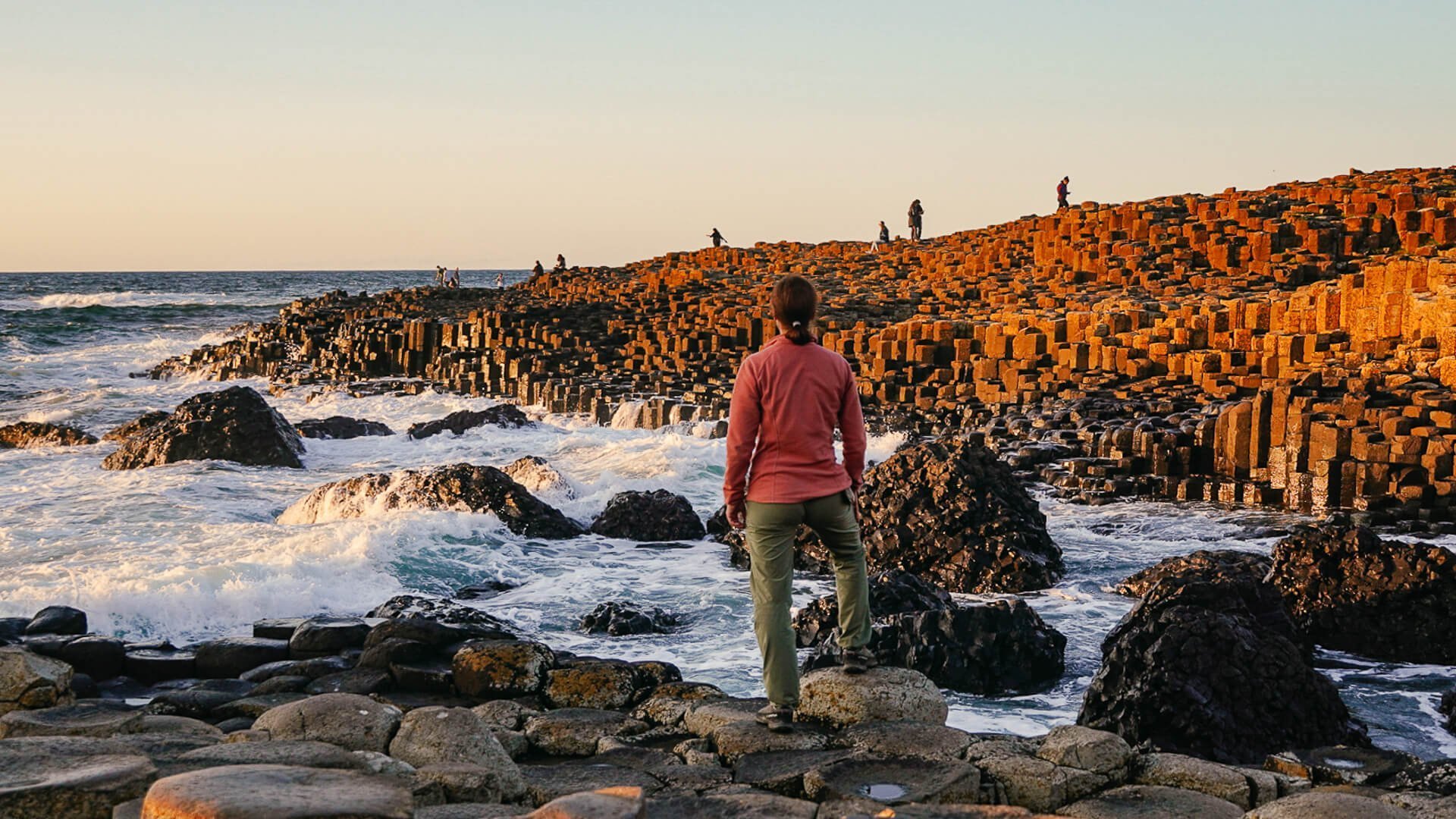 Sonnenuntergang an der Causeway Coast in Nordirland