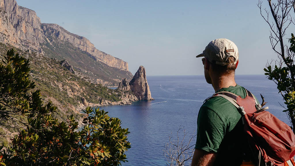 Sardinien wandern an den Felsen von Petra Longa