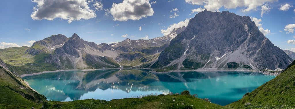 Panoramaausblick vom Lünersee in Vorarlberg