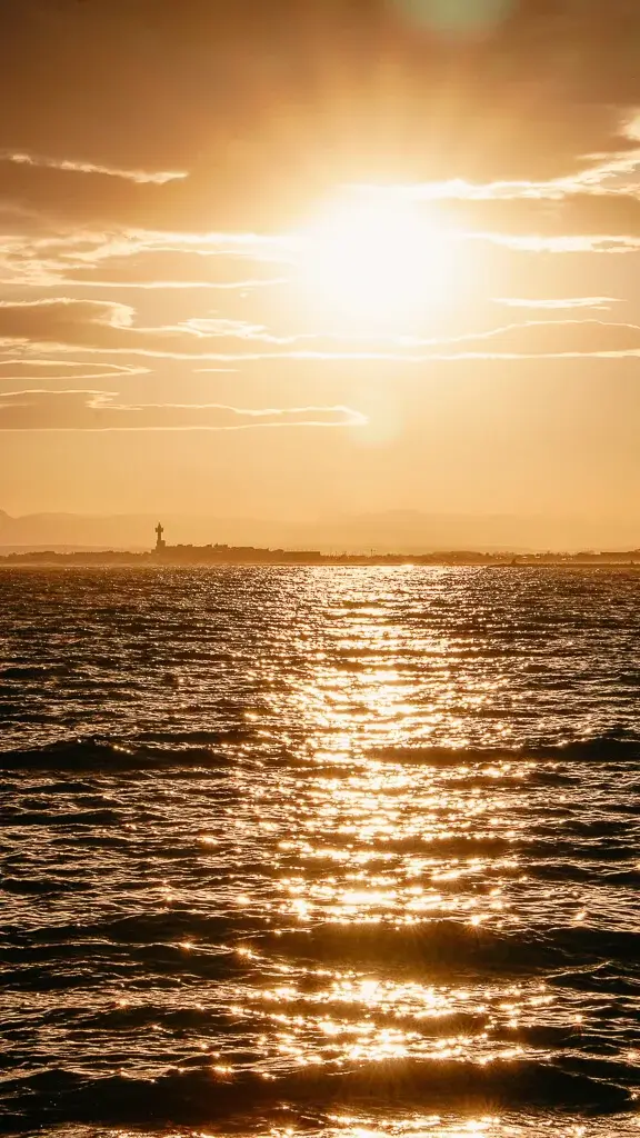 Sonnenuntergang in Roses an der Costa Brava in Katalonien